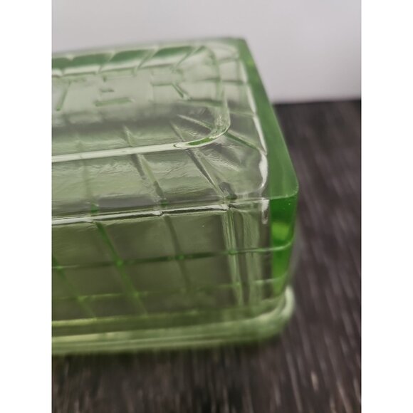 Vintage Optic Green Depression Uranium Glass Butter Dish w/ Lid - Block Pattern - Picture 4 of 12